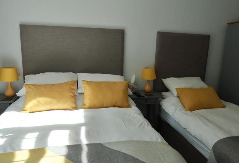 Семейный Номер, Avonlea Guest House