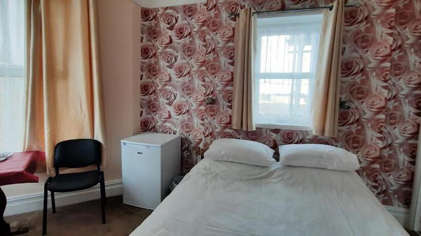 스탠다드 룸, Dolphins