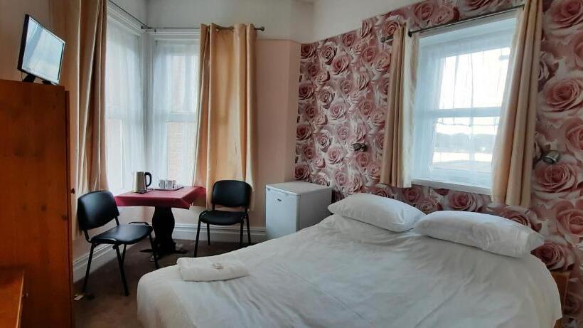 스탠다드 룸, Dolphins