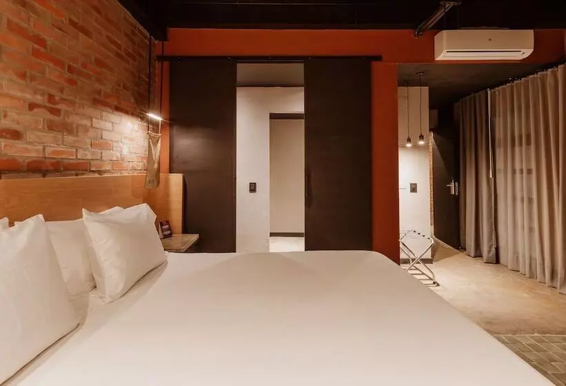 スーペリアールーム, The Art Hotel Medellin