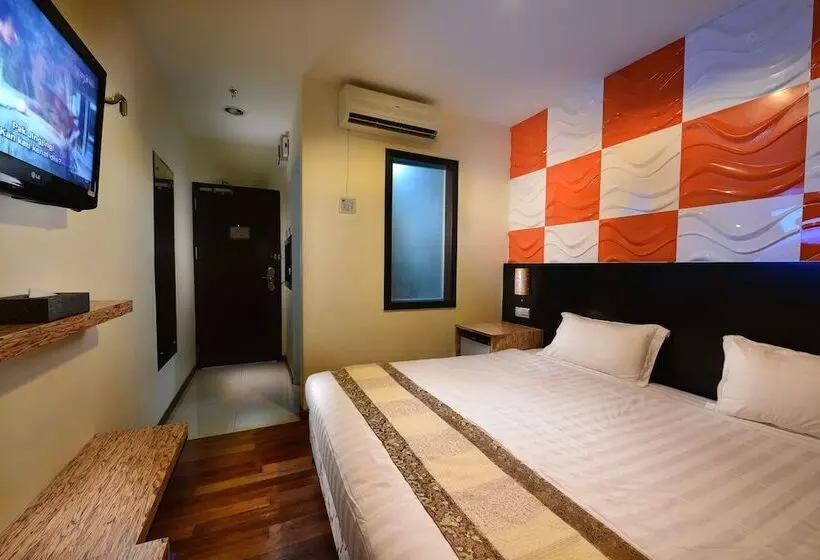 Deluxe-huone, Bahagia