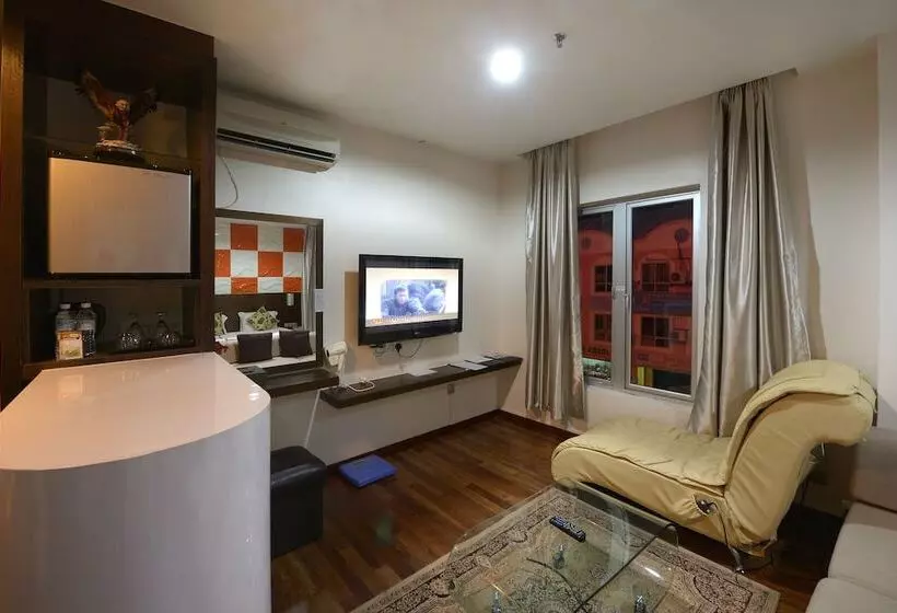 Juniorsviitti, Bahagia