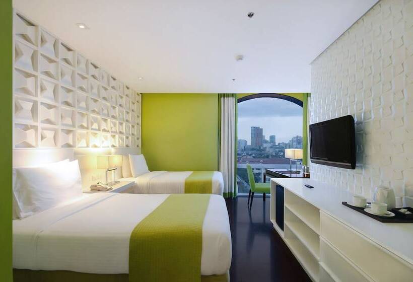 Deluxe Room, The Bayleaf Intramuros