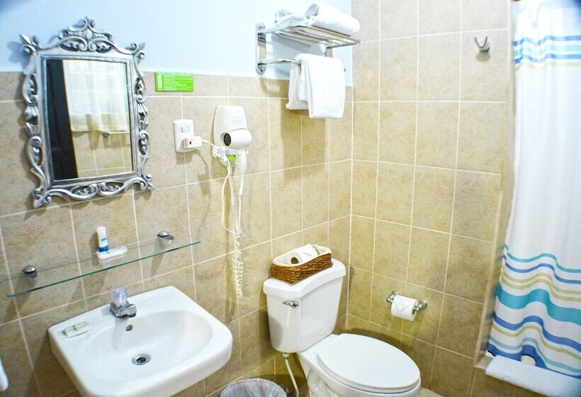 اتاق راحتی سه تخته, Colonnade Nicaragua