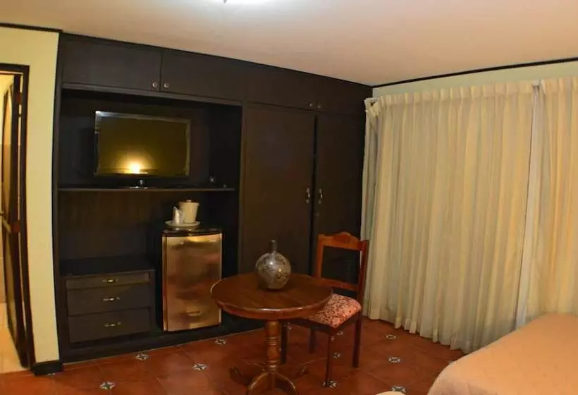 Comfort Triple Room