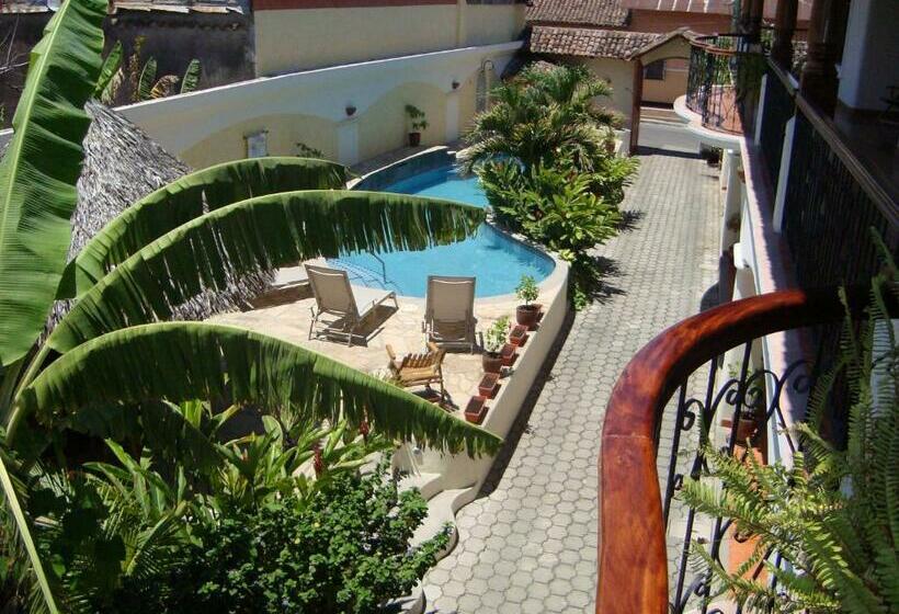 اتاق لوکس, Xalteva