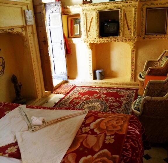 اتاق لوکس با چشمانداز دریا, Paradise