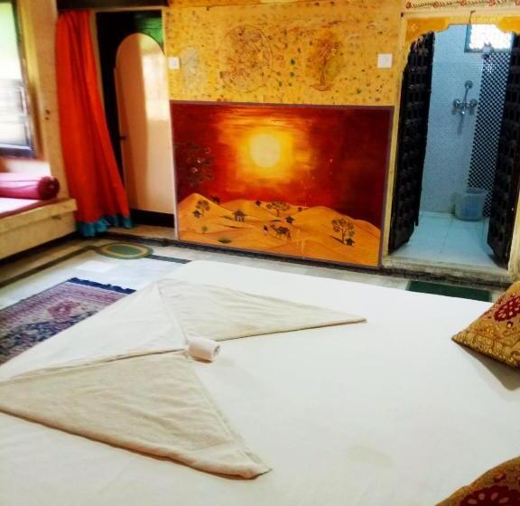 اتاق لوکس با چشمانداز دریا, Paradise