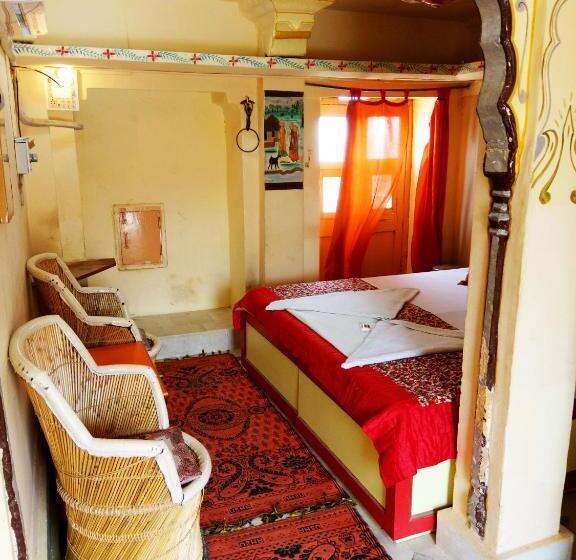 اتاق لوکس, Paradise