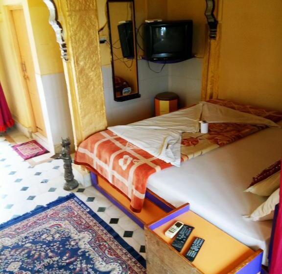 اتاق لوکس, Paradise