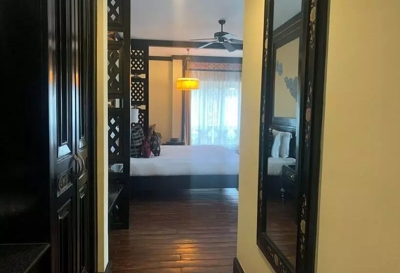 Chambre Deluxe, Pemako