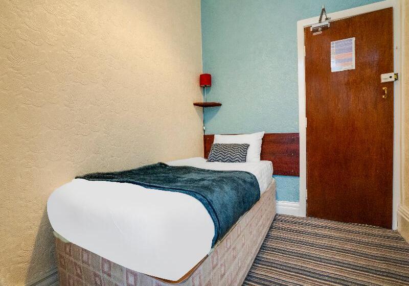 标准单人间共用浴室, St Kildas, Blackpool Central