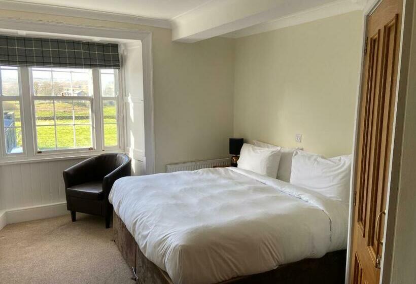 חדר סטנדרט, The Greyhound