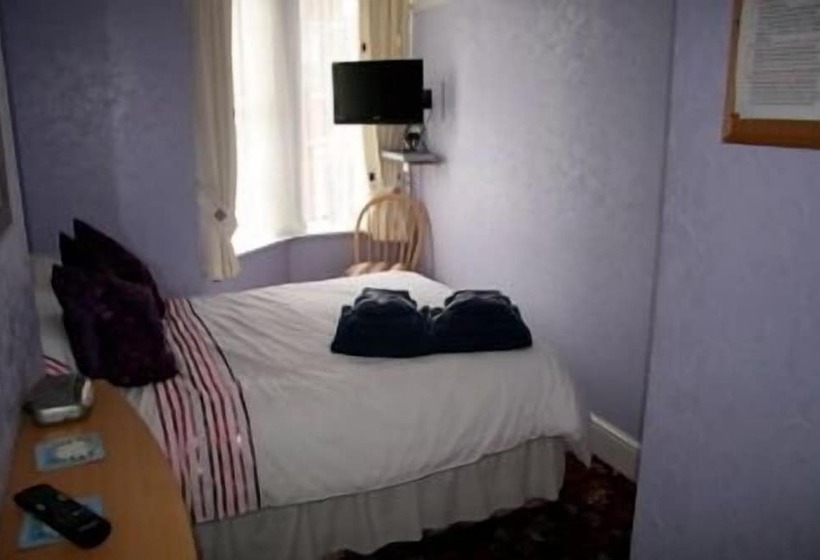 패밀리 룸, The Ryecroft