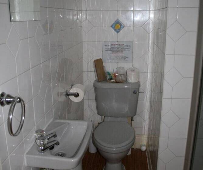 스탠다드 룸, The Ryecroft