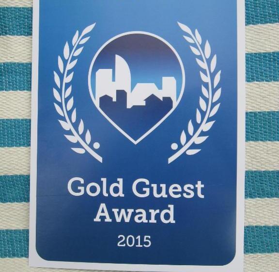 패밀리 룸, The Ryecroft