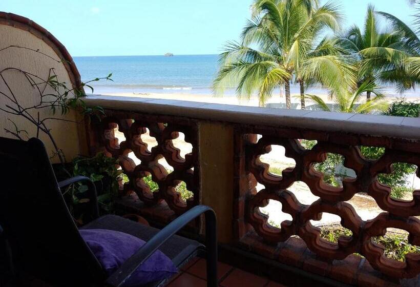 اتاق استاندارد چهارنفره با بالکن, Villa Corona Del Mar