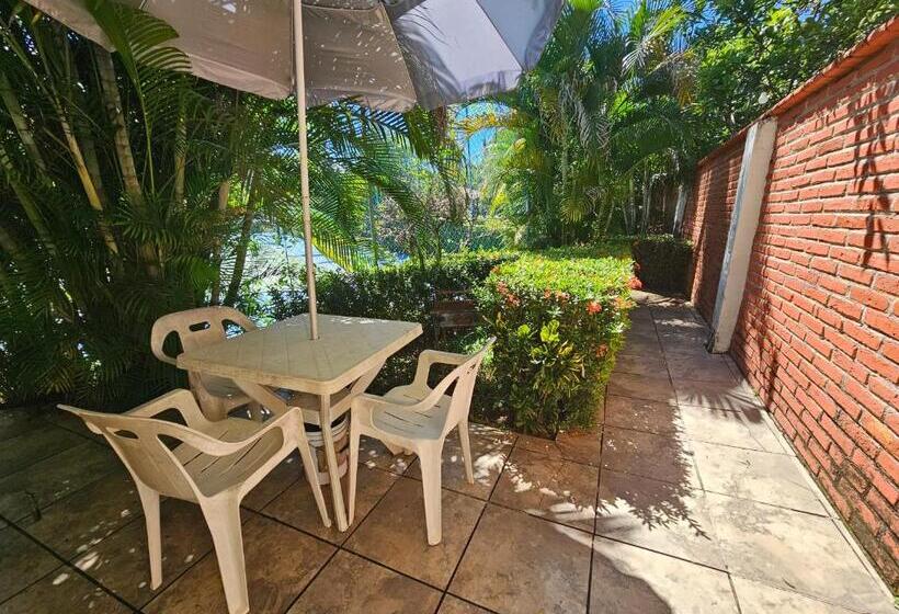 ویلای استاندارد با چشمانداز باغ, Villa Corona Del Mar