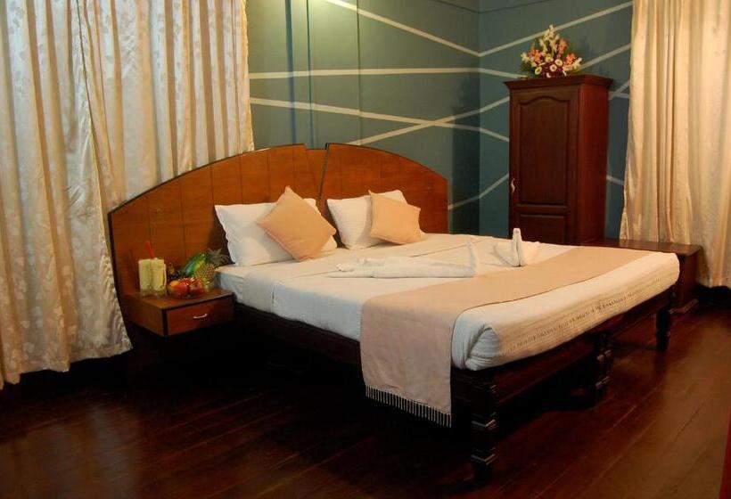 اتاق لوکس, Westwood Riverside