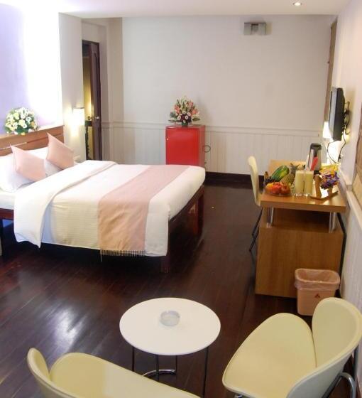 اتاق اجرایی, Westwood Riverside