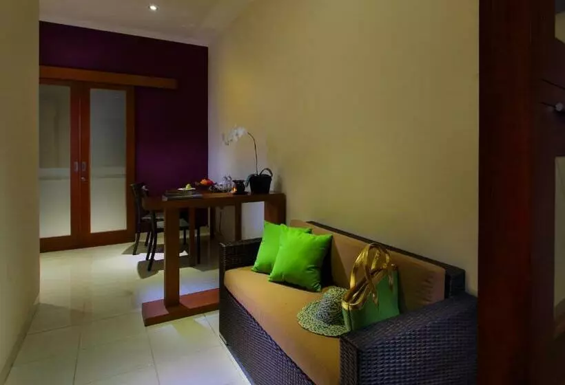 سوییت, The Banyumas Villa