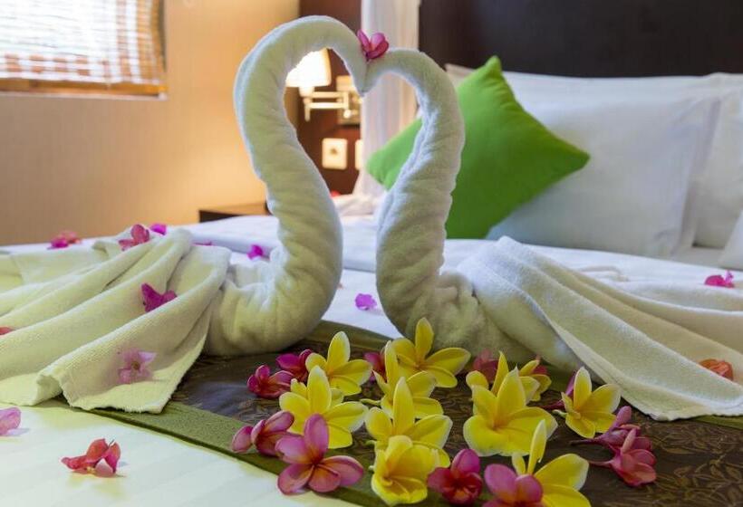 جناح, The Banyumas Villa