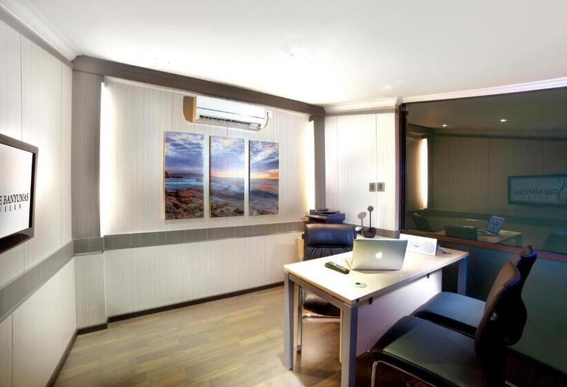 جناح إدارى, The Banyumas Villa