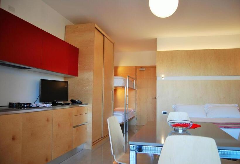 Superior studio with balcony, Aparthotel Albatros