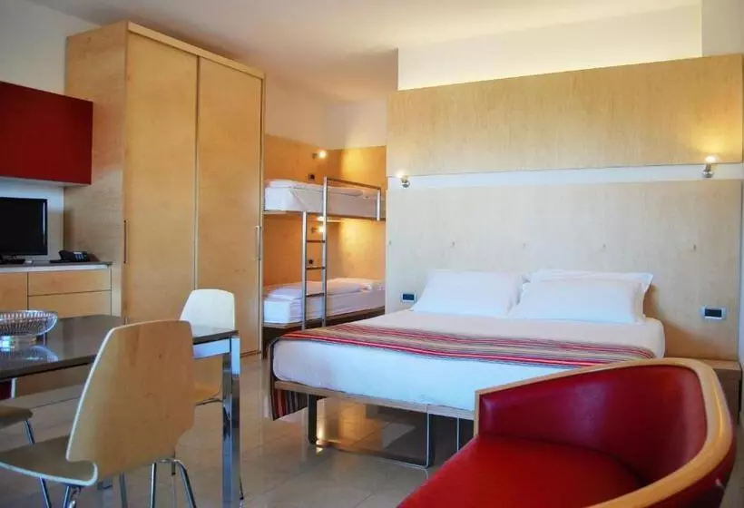 استودیوی لوکس, Aparthotel Albatros