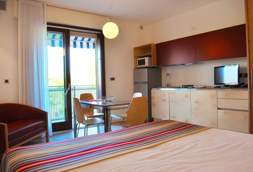 Superior studio with balcony, Aparthotel Albatros