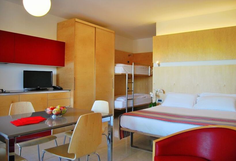 Superior studio with balcony, Aparthotel Albatros