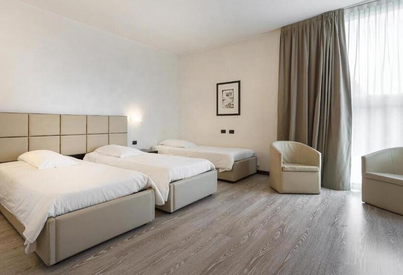高级三人间, B&b Hotel Park Hotel Cassano