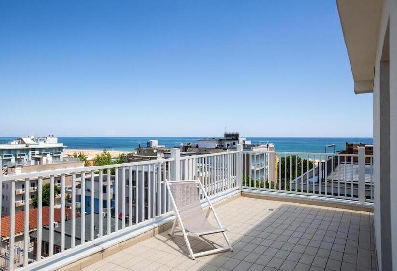 家庭海景房, Aiglon