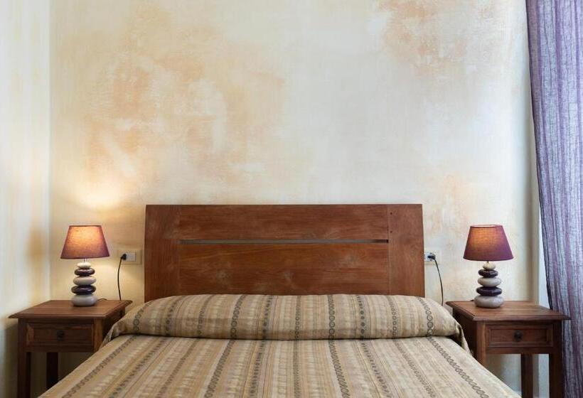 חדר אקונומי, Al Convento