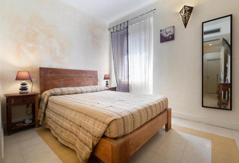 חדר אקונומי, Al Convento