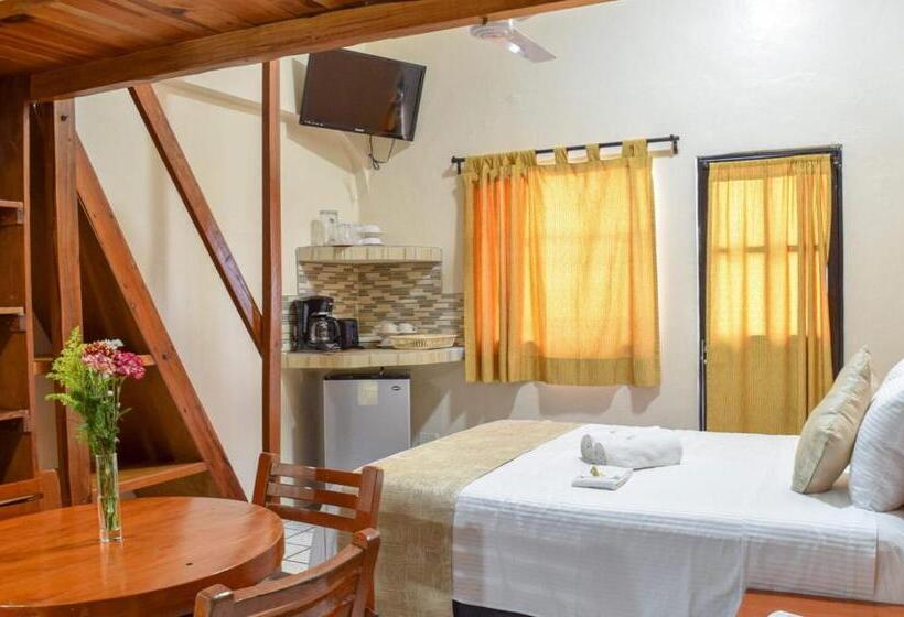 패밀리 룸, & Restaurant Bucaneros, Isla Mujeres