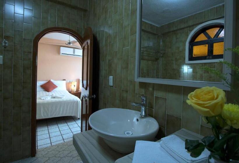 주니어 스위트, & Restaurant Bucaneros, Isla Mujeres