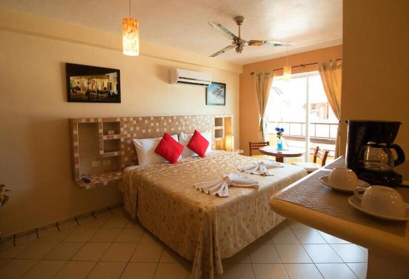 스탠다드 룸 킹사이즈 침대, & Restaurant Bucaneros, Isla Mujeres