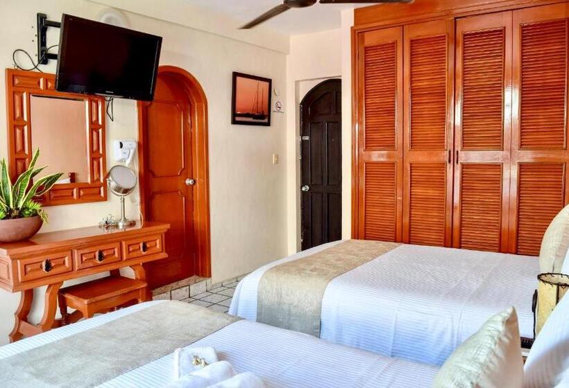 Junior Suite, & Restaurant Bucaneros, Isla Mujeres