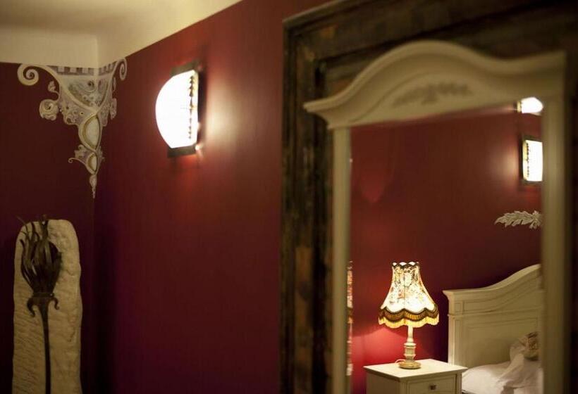 스위트, Casa Albert Boutique & Restaurant