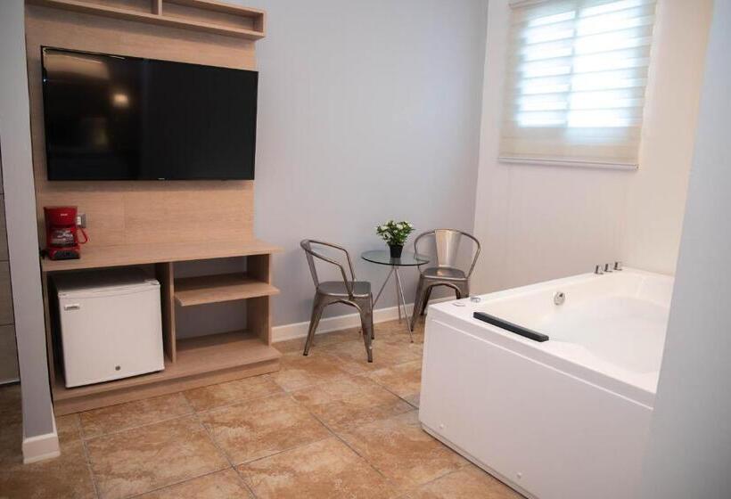 سوییت, Casa Bella Boutique