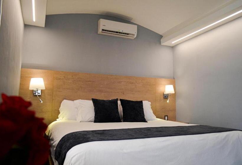 سوییت لوکس, Casa Bella Boutique