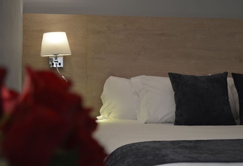 سوییت لوکس, Casa Bella Boutique