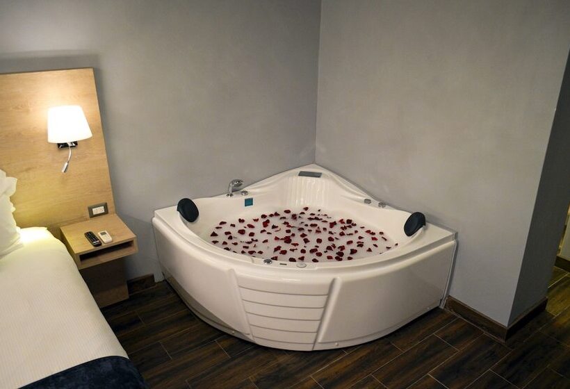 سوییت, Casa Bella Boutique