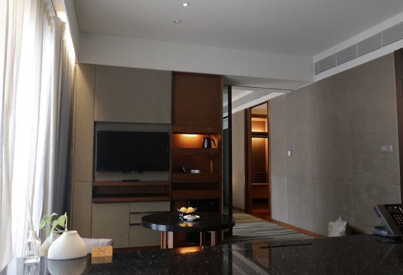 سوییت, Hansar Bangkok