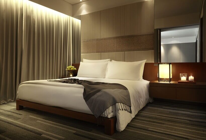 سوییت, Hansar Bangkok