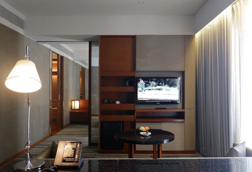 سوییت, Hansar Bangkok