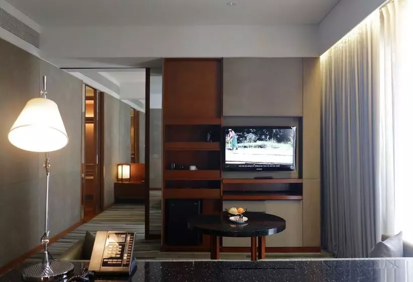 سوییت, Hansar Bangkok