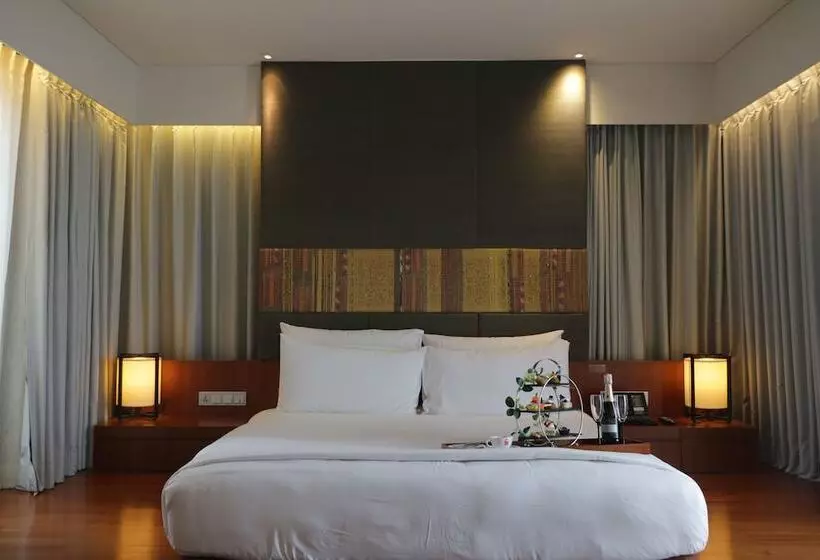 سوییت, Hansar Bangkok