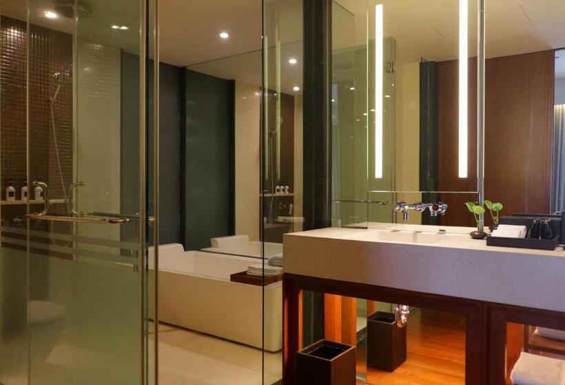 سوییت, Hansar Bangkok